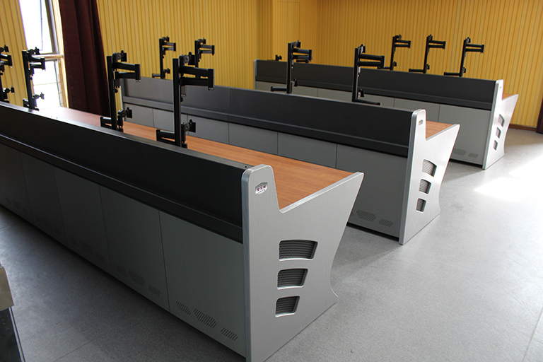 控制台，监控台，操作台