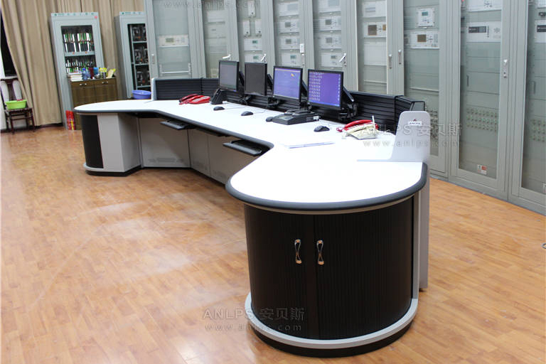 控制台，监控台，操作台